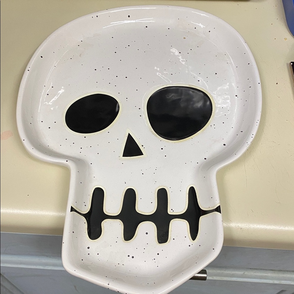 Skull Shaped Ceramic Plate